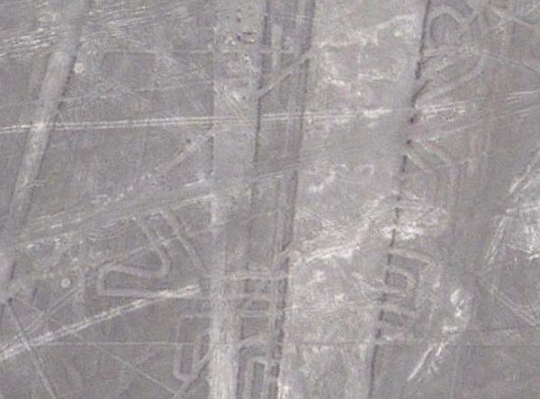Lineas de Nazca: Varios animales, la Espiral y Trapezoides 2