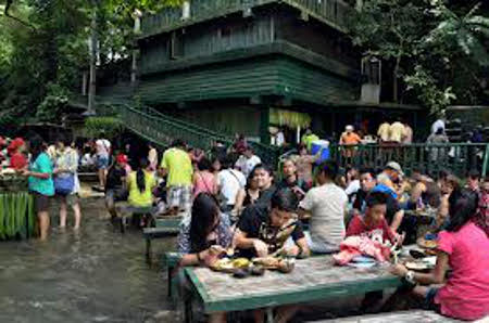 Villa Escudero, Quezon, Filipinas 0