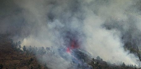 Entra en erupción el Volcan en la Cumbre Vieja. La Palma 0