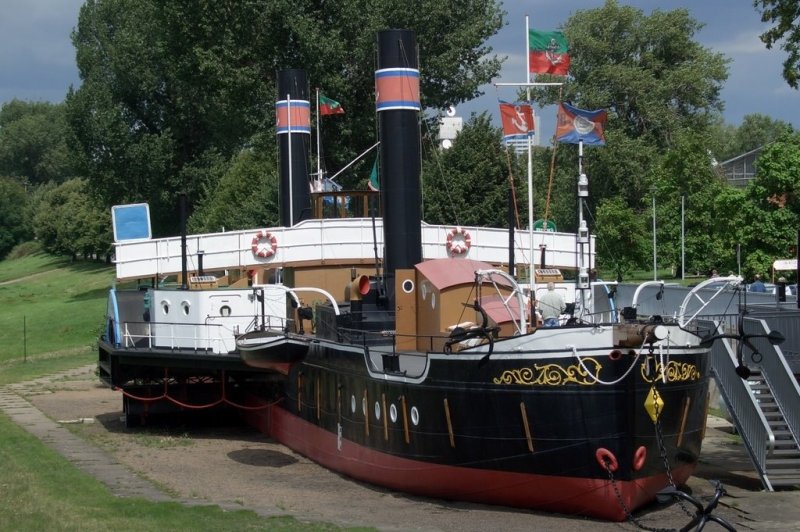 Württemberg Paddle Steamer - Magdeburgo, Alemania 1 - Barcos o Submarinos Terrestres o en Tierra Firme