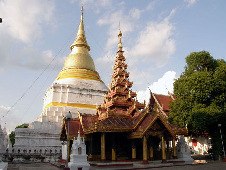 Wat Phra Kaeo Don Tao, Wiang Nuea, Tailandia 🗺️ Foro Asia 0