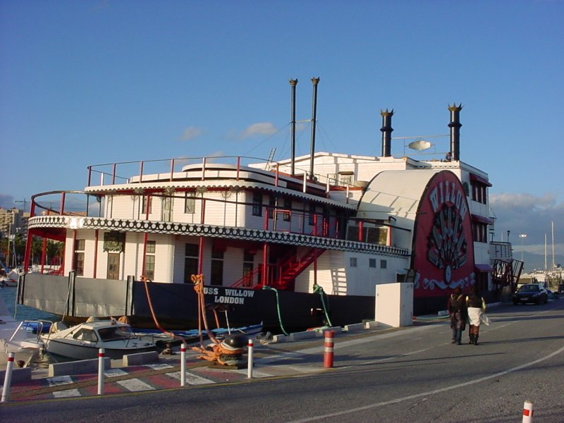 Willow, Barco de Paletas USA- Puerto de Benalmádena, España 1 - St. Nicholas, Paddle Steamer, Rusia 🗺️ Foro General de Google Earth